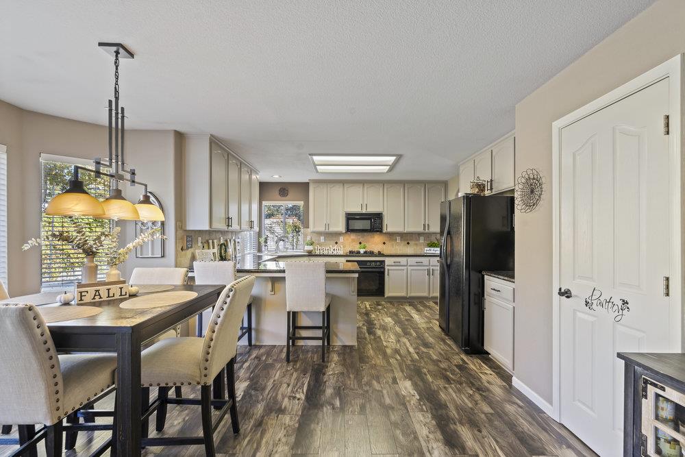 Detail Gallery Image 15 of 51 For 2230 Ventana Ct, Hollister,  CA 95023 - 4 Beds | 3 Baths