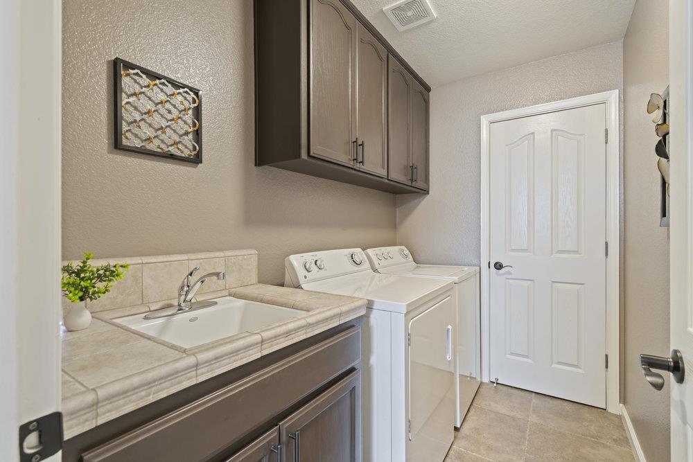 Detail Gallery Image 28 of 51 For 2230 Ventana Ct, Hollister,  CA 95023 - 4 Beds | 3 Baths