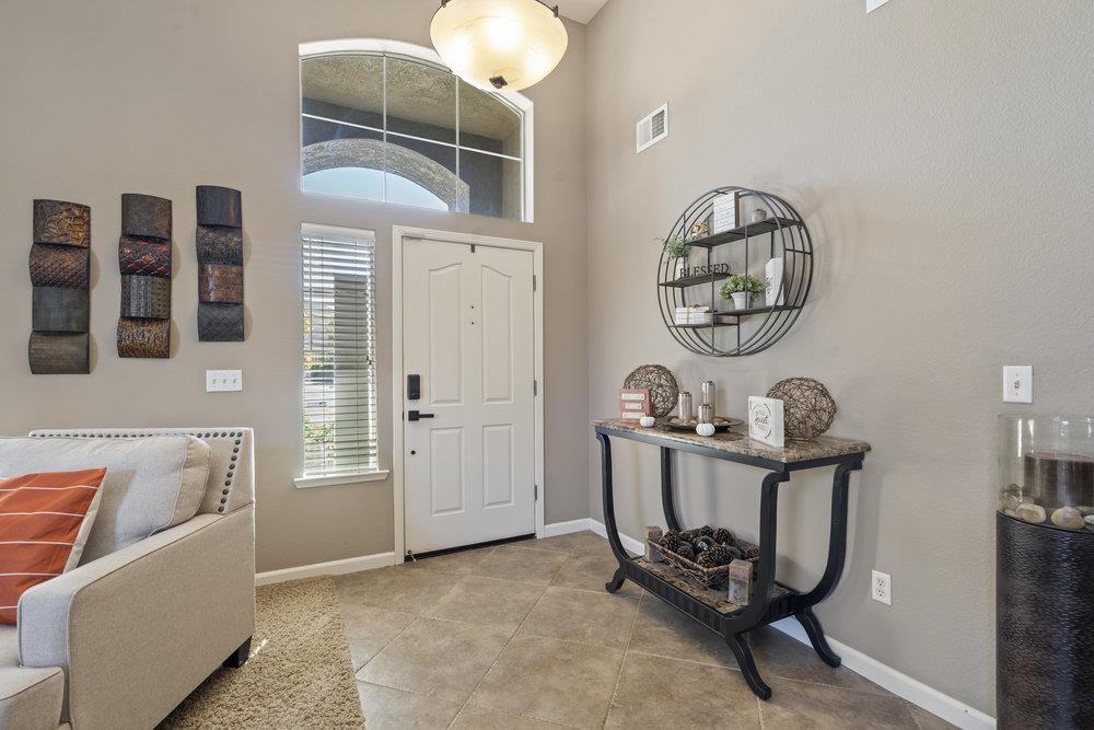 Detail Gallery Image 9 of 51 For 2230 Ventana Ct, Hollister,  CA 95023 - 4 Beds | 3 Baths