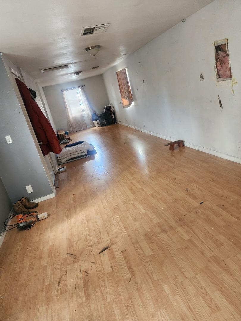 Detail Gallery Image 8 of 14 For 50 Linscheid Dr, Pittsburg,  CA 94565 - 3 Beds | 1 Baths