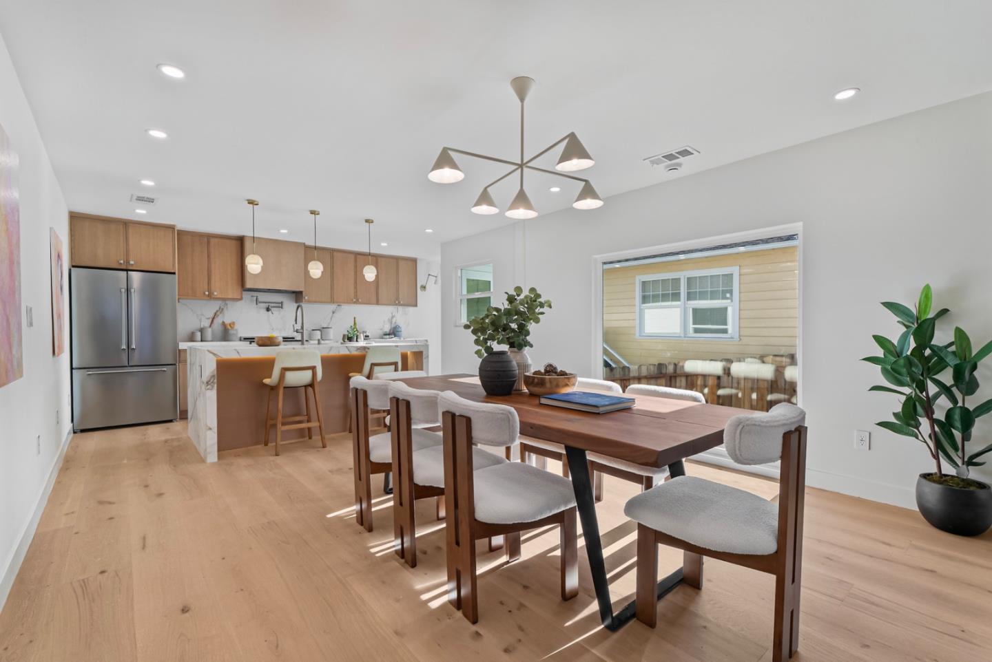 Detail Gallery Image 14 of 48 For 373 Oakview Dr, San Carlos,  CA 94070 - 4 Beds | 3 Baths