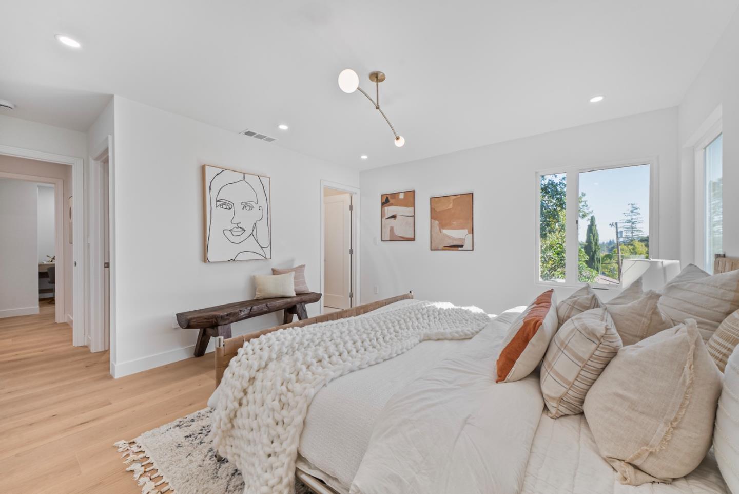 Detail Gallery Image 15 of 48 For 373 Oakview Dr, San Carlos,  CA 94070 - 4 Beds | 3 Baths