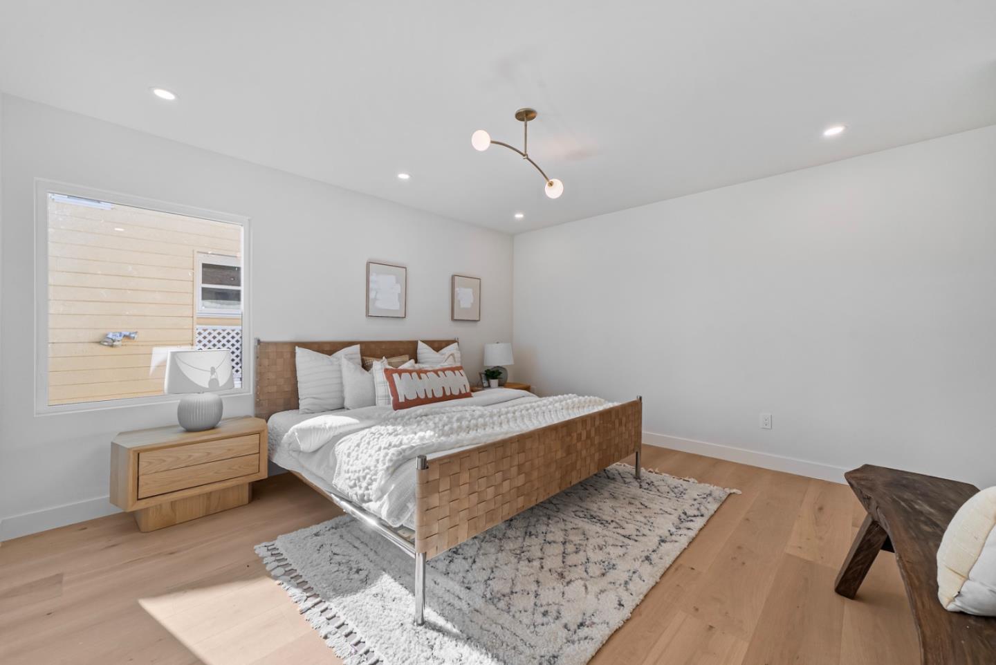 Detail Gallery Image 17 of 48 For 373 Oakview Dr, San Carlos,  CA 94070 - 4 Beds | 3 Baths