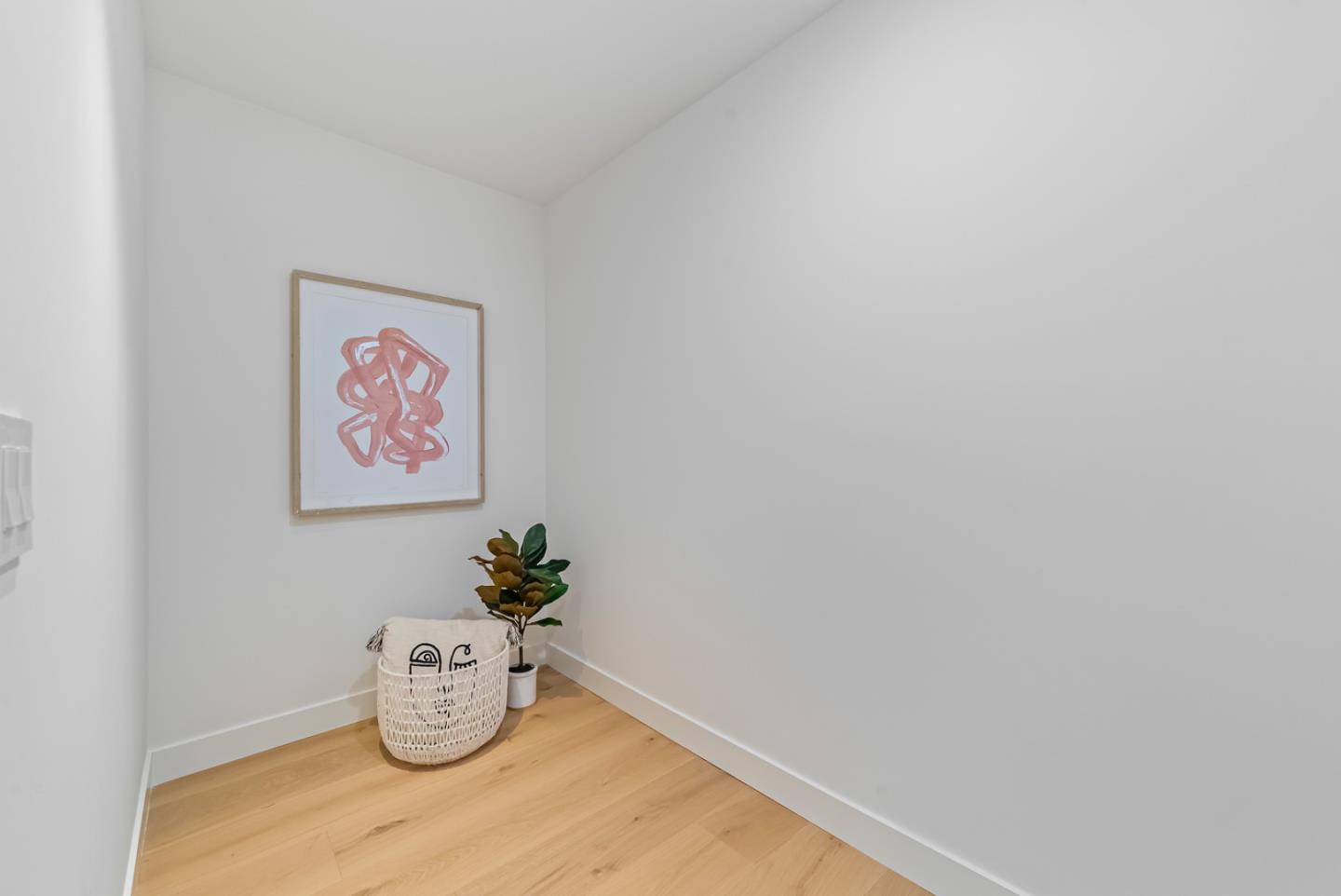 Detail Gallery Image 19 of 48 For 373 Oakview Dr, San Carlos,  CA 94070 - 4 Beds | 3 Baths