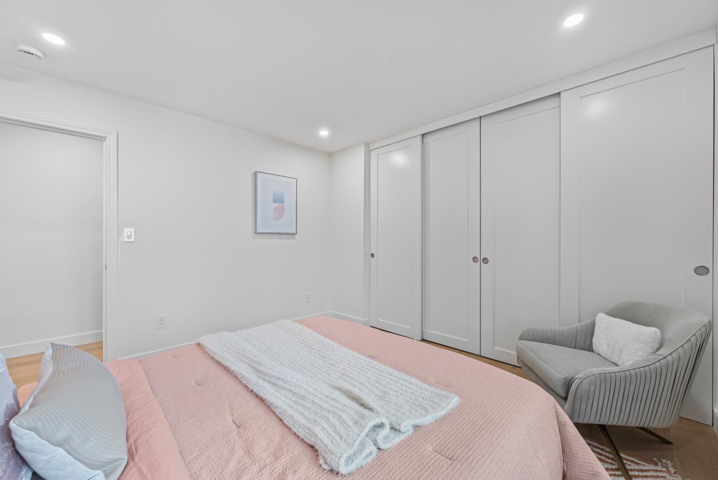 Detail Gallery Image 26 of 48 For 373 Oakview Dr, San Carlos,  CA 94070 - 4 Beds | 3 Baths