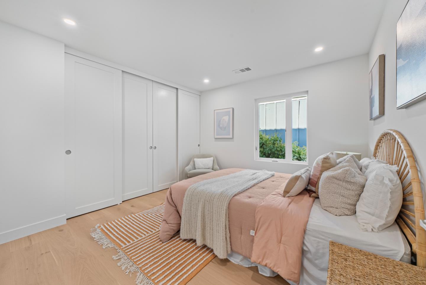 Detail Gallery Image 28 of 48 For 373 Oakview Dr, San Carlos,  CA 94070 - 4 Beds | 3 Baths