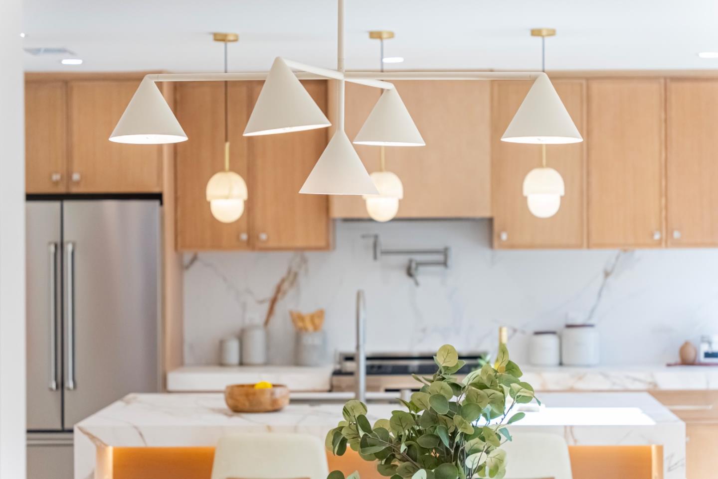 Detail Gallery Image 8 of 48 For 373 Oakview Dr, San Carlos,  CA 94070 - 4 Beds | 3 Baths