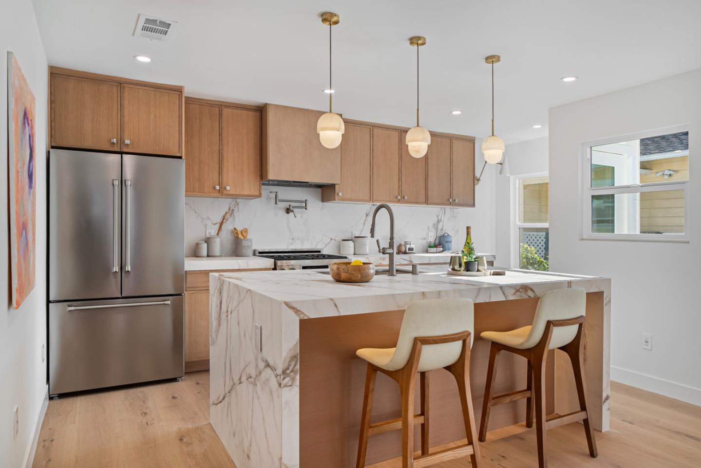 Detail Gallery Image 9 of 48 For 373 Oakview Dr, San Carlos,  CA 94070 - 4 Beds | 3 Baths