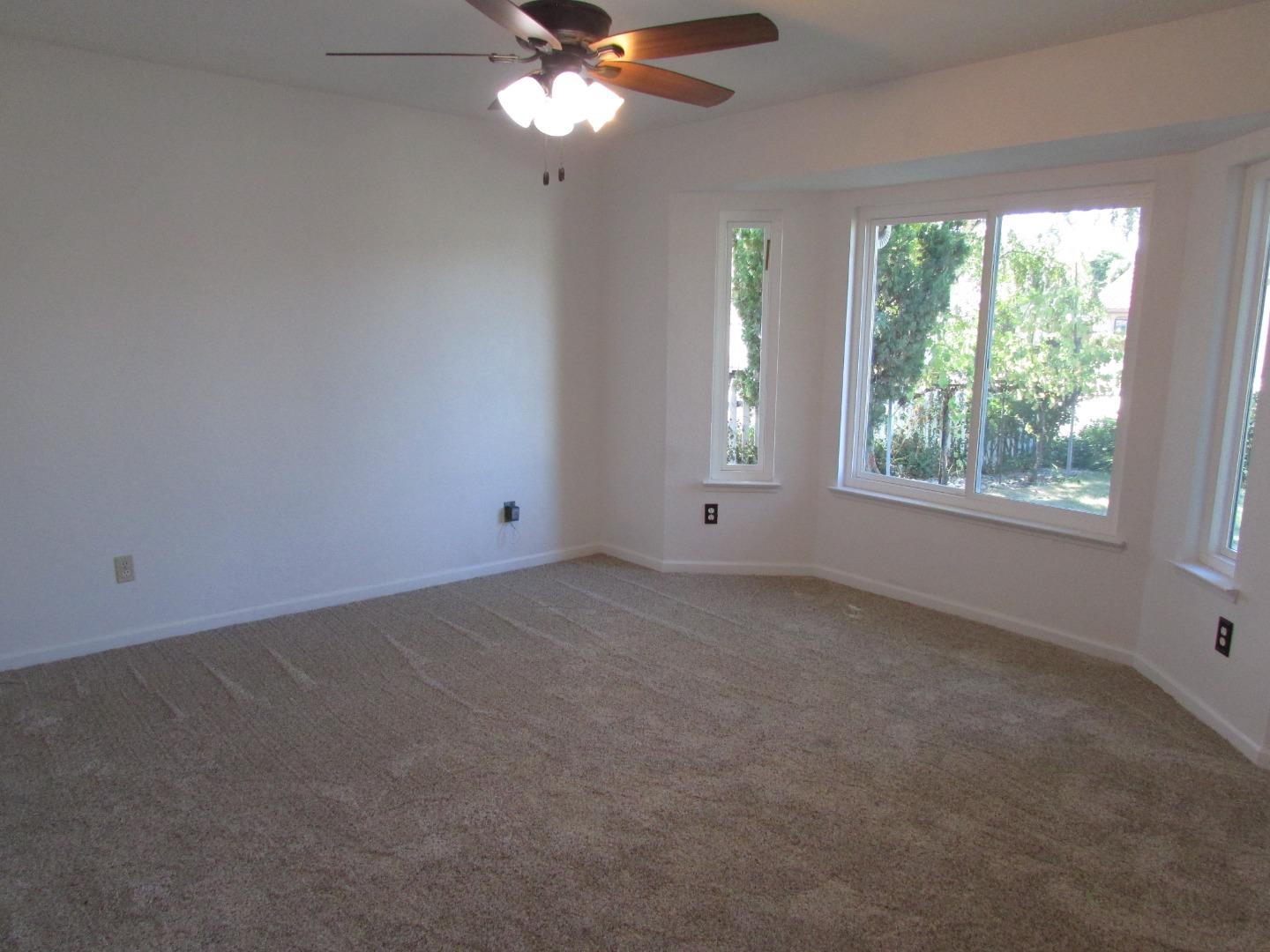 Detail Gallery Image 8 of 26 For 1716 Wade Dr, Paso Robles,  CA 93446 - 3 Beds | 2 Baths