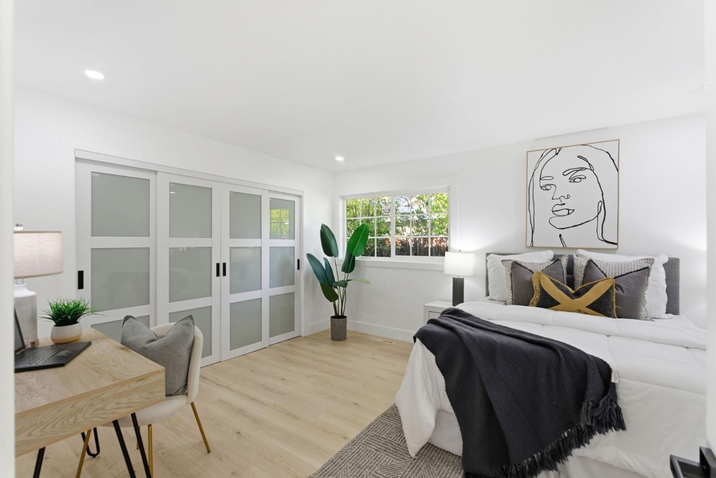 Detail Gallery Image 19 of 48 For 932 Ormonde Dr, Mountain View,  CA 94043 - 4 Beds | 2/1 Baths