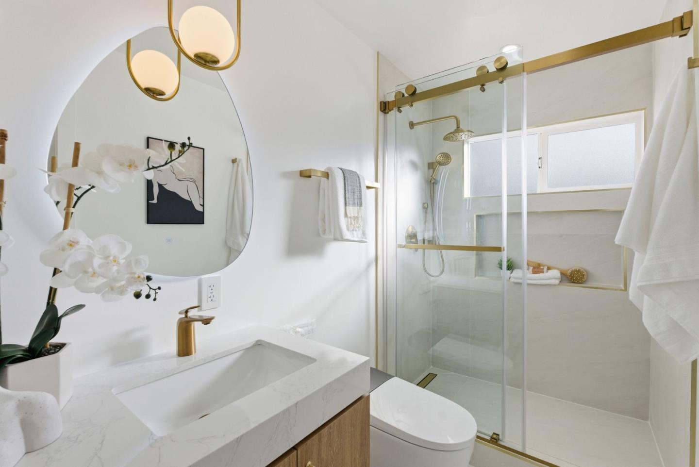 Detail Gallery Image 22 of 48 For 932 Ormonde Dr, Mountain View,  CA 94043 - 4 Beds | 2/1 Baths