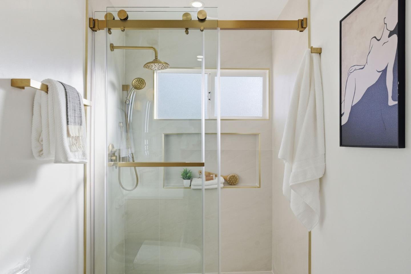 Detail Gallery Image 23 of 48 For 932 Ormonde Dr, Mountain View,  CA 94043 - 4 Beds | 2/1 Baths