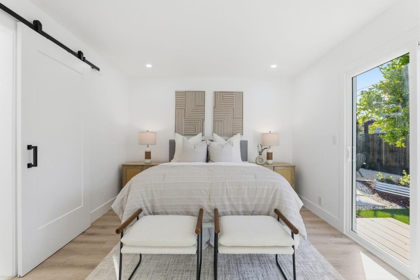 Detail Gallery Image 34 of 48 For 932 Ormonde Dr, Mountain View,  CA 94043 - 4 Beds | 2/1 Baths