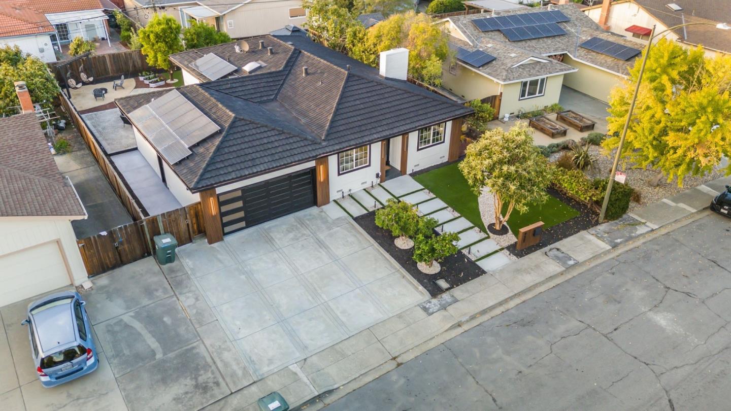 Detail Gallery Image 44 of 48 For 932 Ormonde Dr, Mountain View,  CA 94043 - 4 Beds | 2/1 Baths