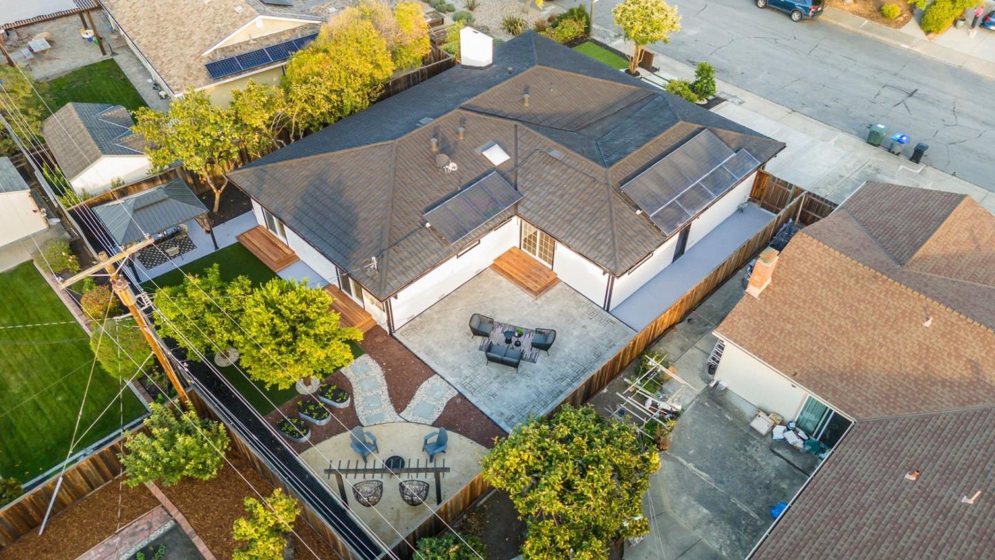 Detail Gallery Image 46 of 48 For 932 Ormonde Dr, Mountain View,  CA 94043 - 4 Beds | 2/1 Baths