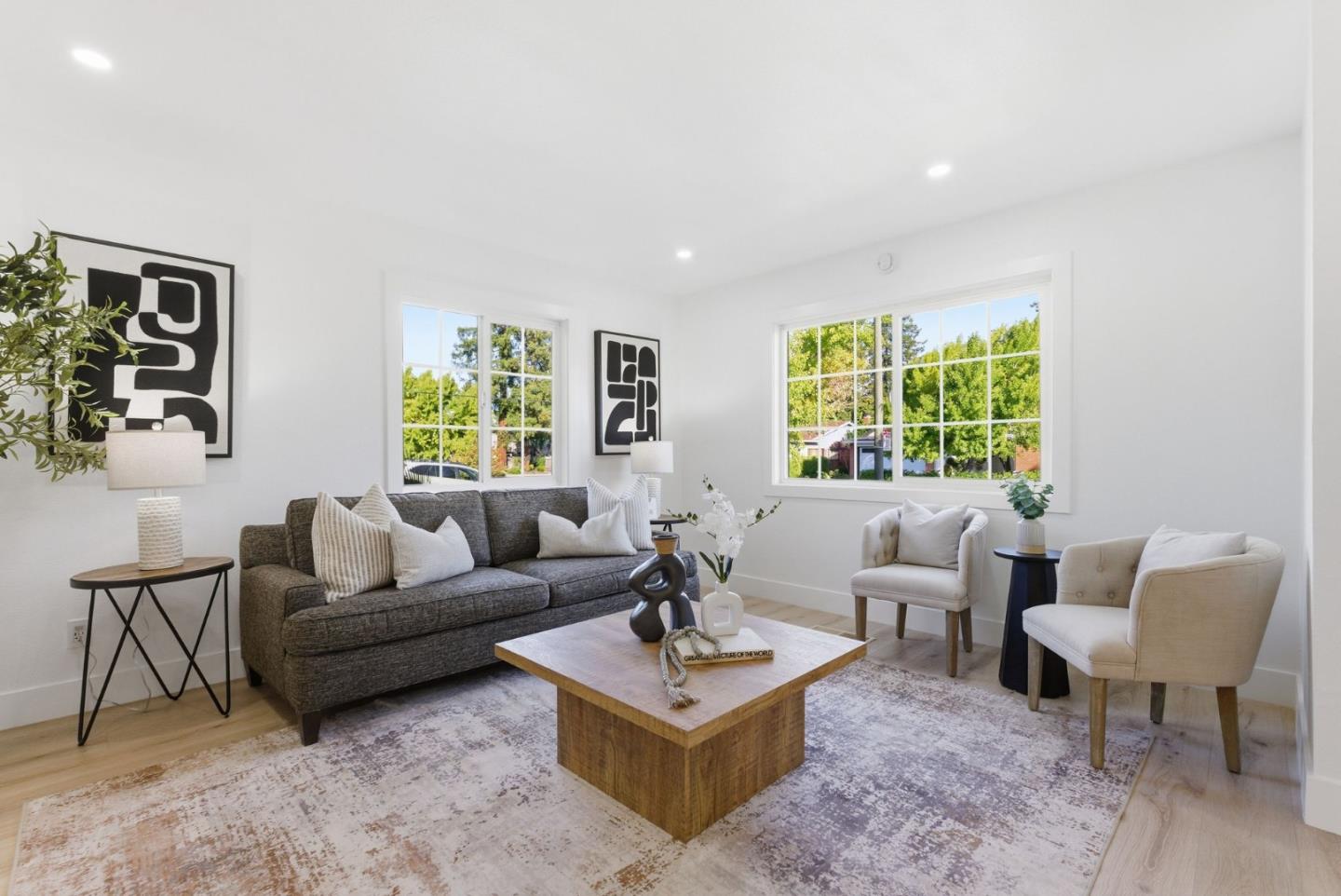 Detail Gallery Image 5 of 48 For 932 Ormonde Dr, Mountain View,  CA 94043 - 4 Beds | 2/1 Baths