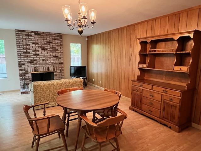 Detail Gallery Image 14 of 28 For 701 Christine Dr, Palo Alto,  CA 94303 - 3 Beds | 3 Baths