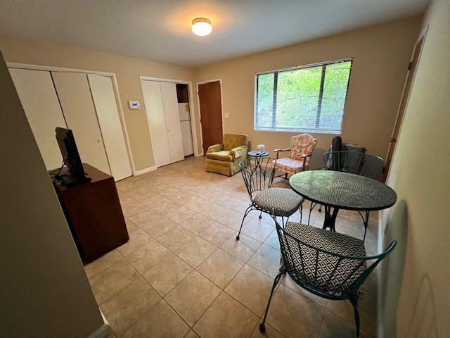 Detail Gallery Image 21 of 28 For 701 Christine Dr, Palo Alto,  CA 94303 - 3 Beds | 3 Baths