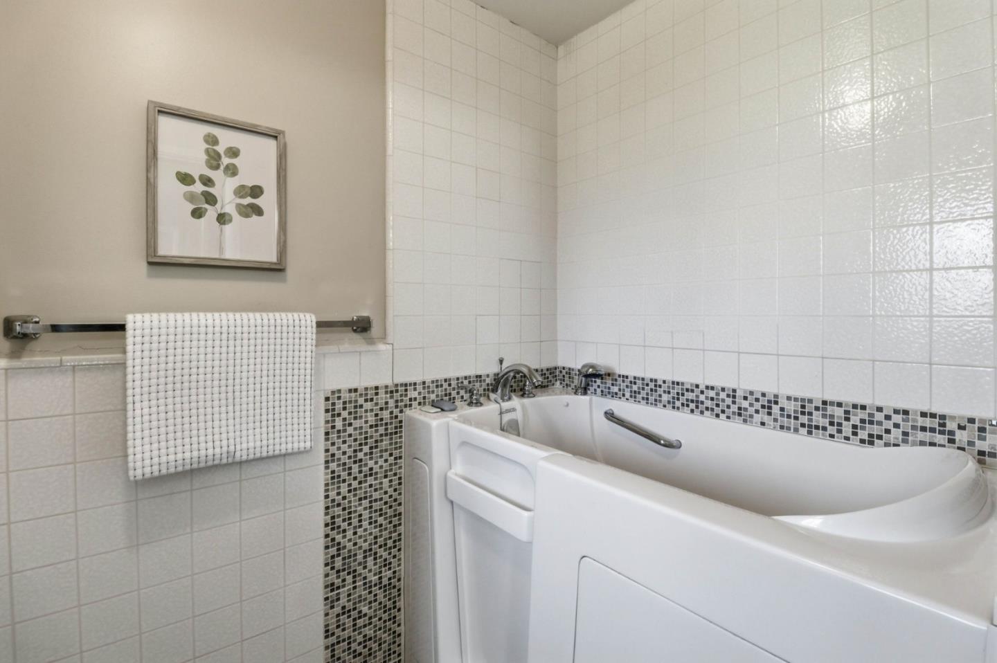 Detail Gallery Image 30 of 50 For 701 Christine Dr, Palo Alto,  CA 94303 - 3 Beds | 3 Baths