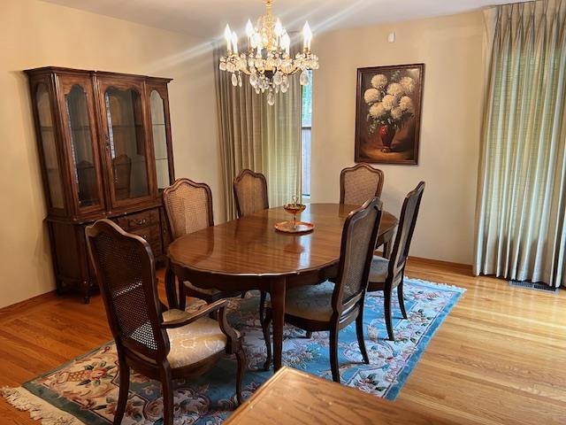 Detail Gallery Image 4 of 28 For 701 Christine Dr, Palo Alto,  CA 94303 - 3 Beds | 3 Baths