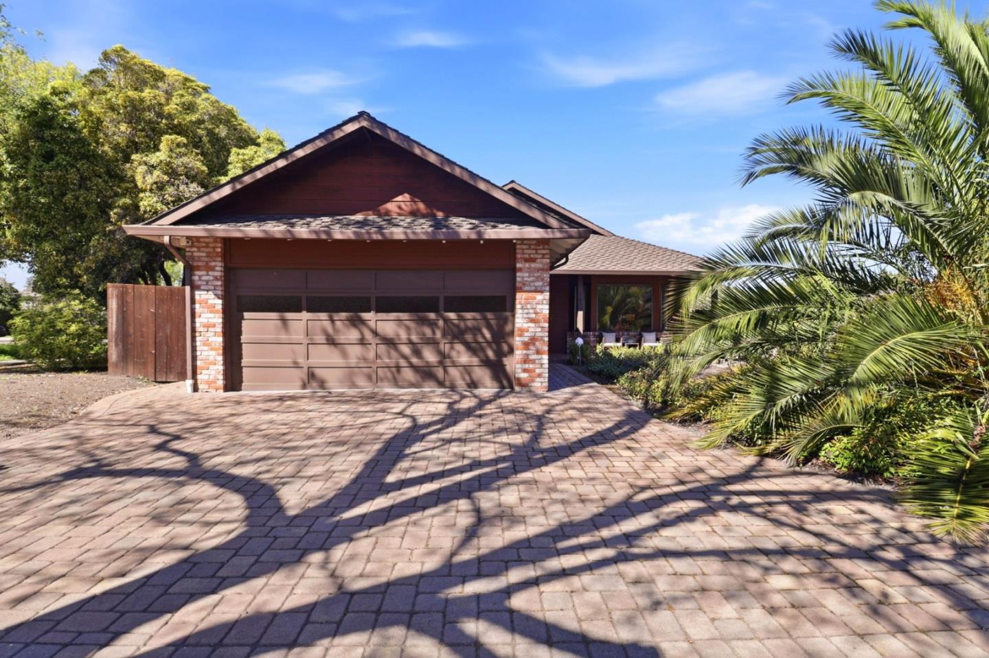 Detail Gallery Image 45 of 50 For 701 Christine Dr, Palo Alto,  CA 94303 - 3 Beds | 3 Baths