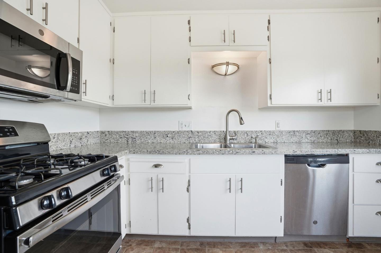 Detail Gallery Image 19 of 34 For 11-15 Spruce St, Millbrae,  CA 94030 - – Beds | – Baths