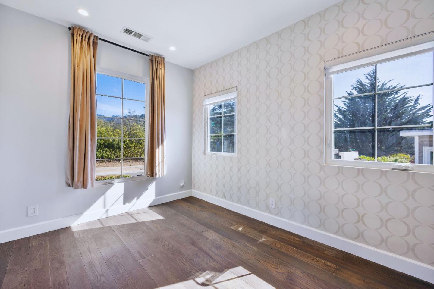 Detail Gallery Image 15 of 35 For 2240 Francisco Blvd, Pacifica,  CA 94044 - 2 Beds | 2 Baths