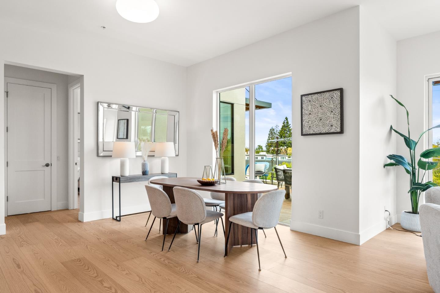 Detail Gallery Image 10 of 35 For 4115 El Camino Real #332,  Palo Alto,  CA 94306 - 3 Beds | 2/1 Baths