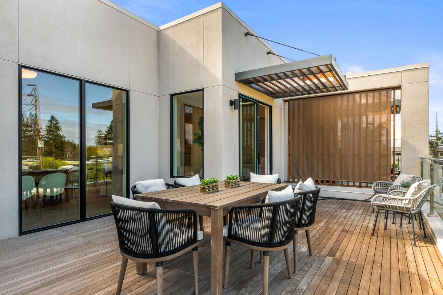 Detail Gallery Image 3 of 35 For 4115 El Camino Real #332,  Palo Alto,  CA 94306 - 3 Beds | 2/1 Baths