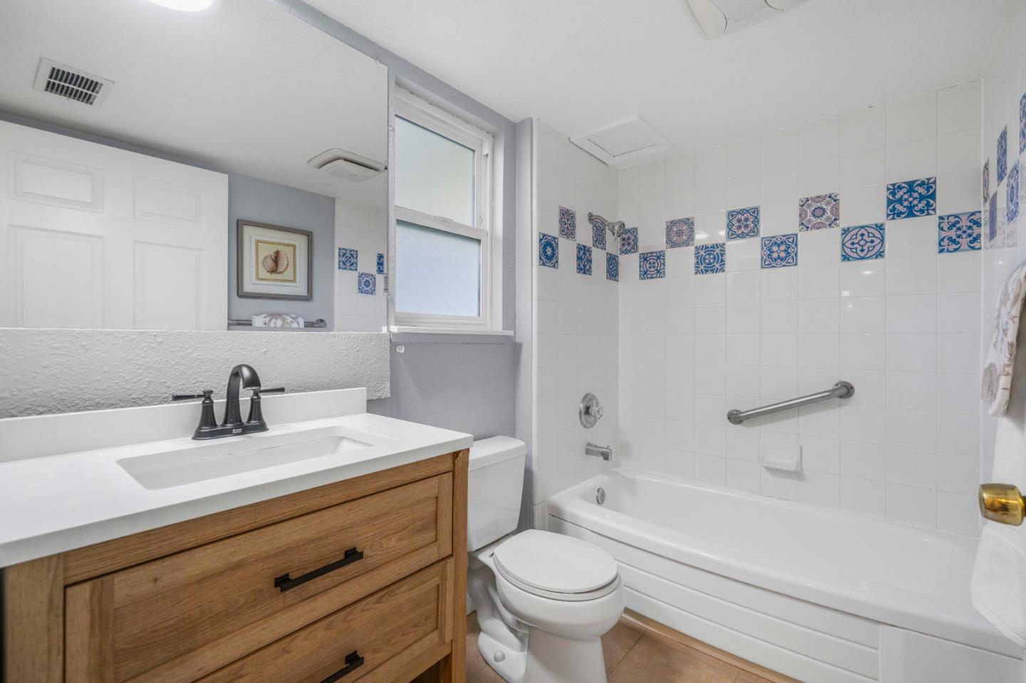 Detail Gallery Image 13 of 20 For 14225 Lora Dr #56,  Los Gatos,  CA 95032 - 2 Beds | 1 Baths