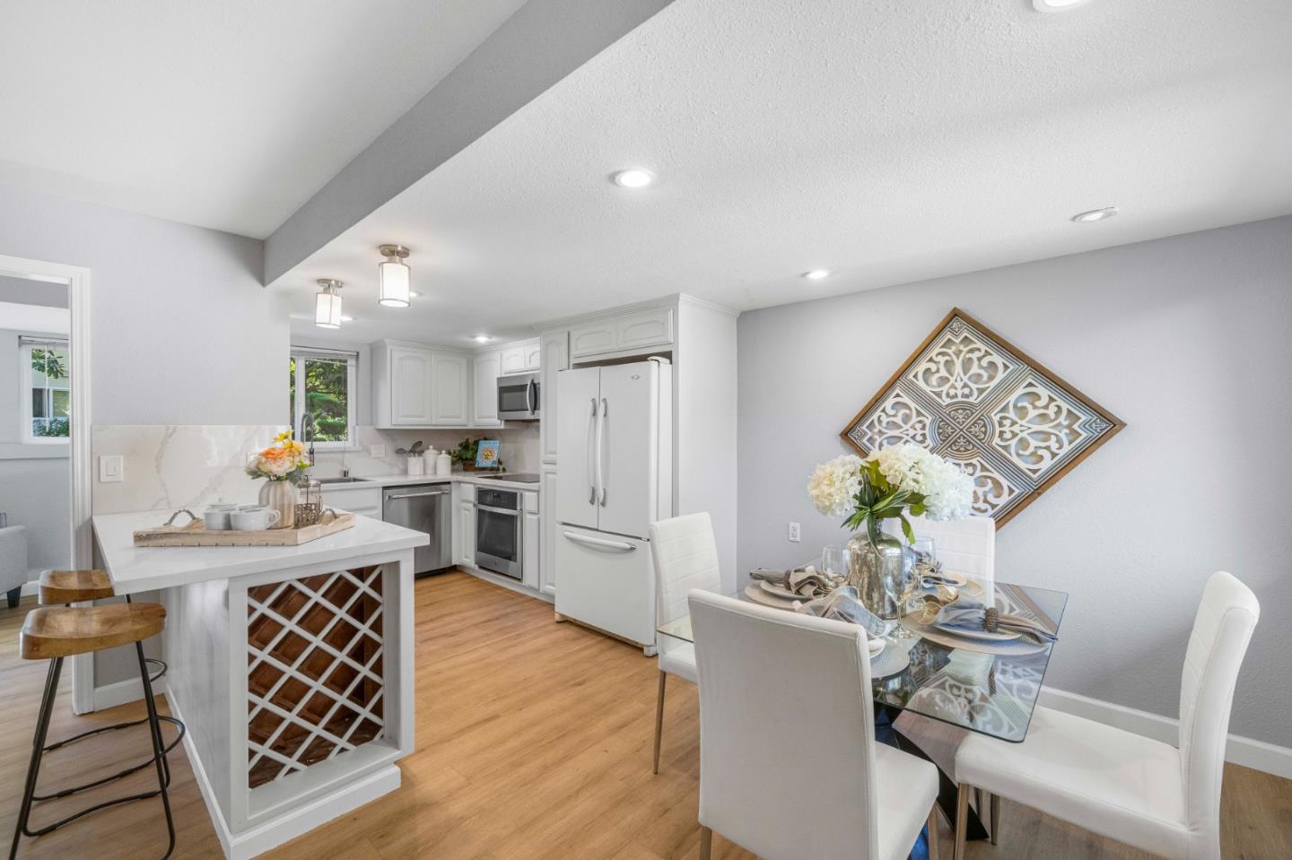 Detail Gallery Image 9 of 20 For 14225 Lora Dr #56,  Los Gatos,  CA 95032 - 2 Beds | 1 Baths