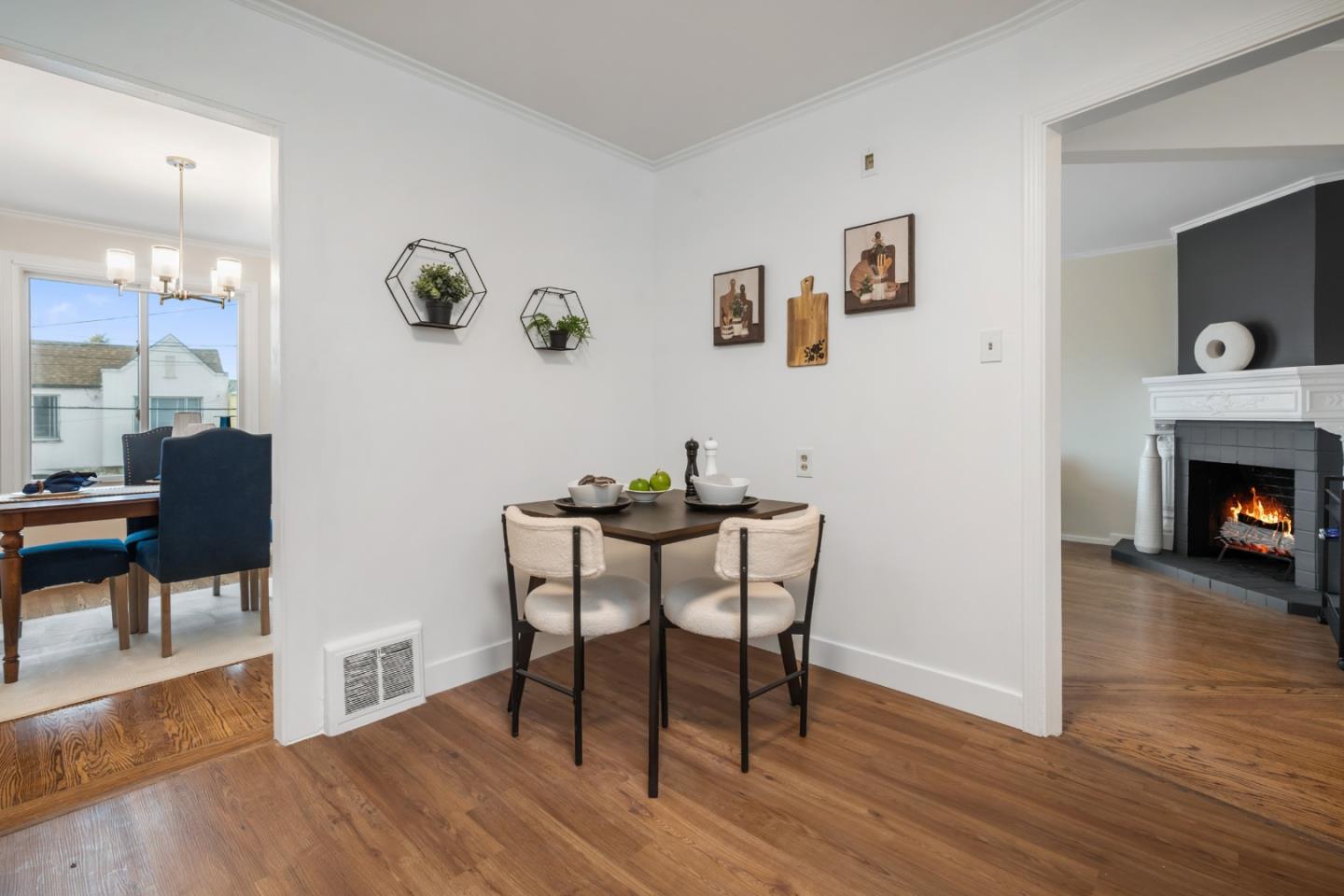 Detail Gallery Image 10 of 41 For 2326 46th Ave, San Francisco,  CA 94116 - 3 Beds | 1 Baths