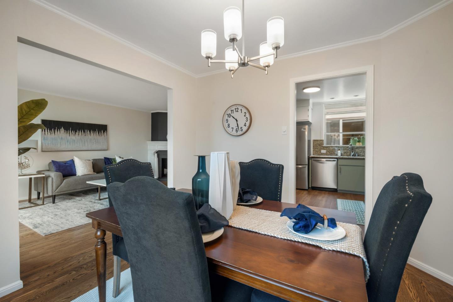 Detail Gallery Image 7 of 41 For 2326 46th Ave, San Francisco,  CA 94116 - 3 Beds | 1 Baths