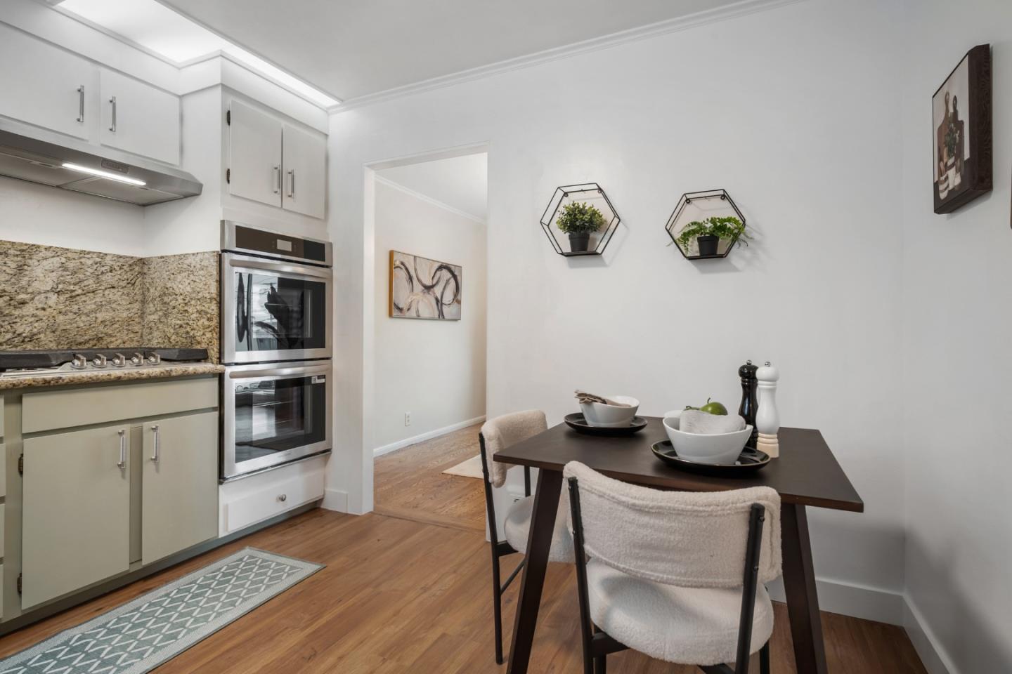 Detail Gallery Image 8 of 41 For 2326 46th Ave, San Francisco,  CA 94116 - 3 Beds | 1 Baths