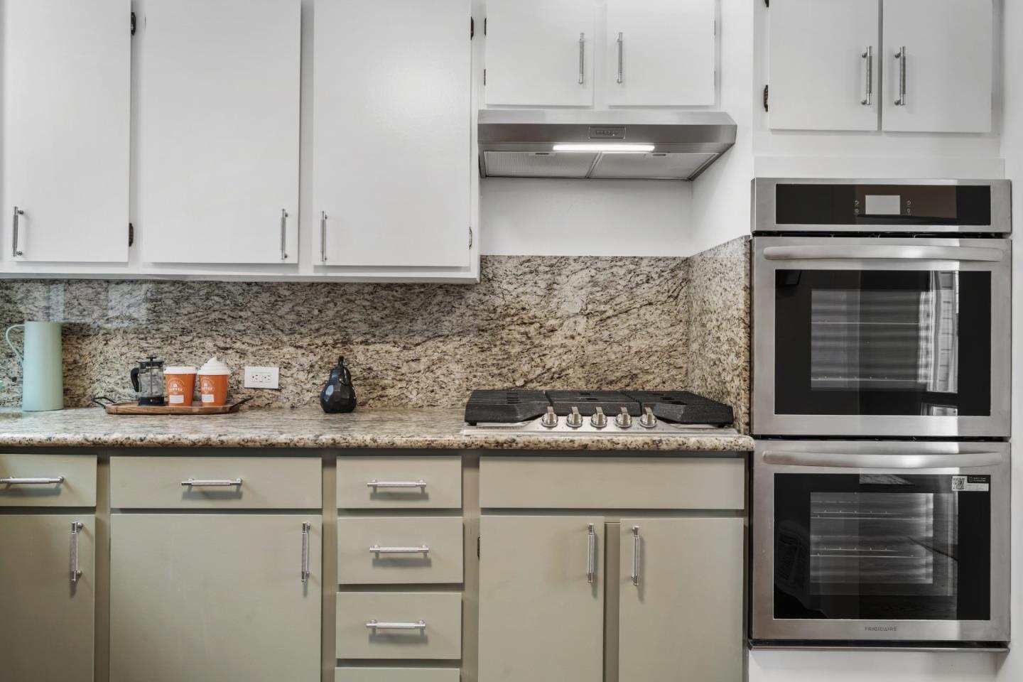 Detail Gallery Image 9 of 41 For 2326 46th Ave, San Francisco,  CA 94116 - 3 Beds | 1 Baths