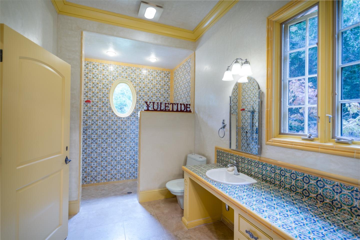 Detail Gallery Image 18 of 50 For 5371 Stonehurst Dr, Martinez,  CA 94553 - 5 Beds | 4/1 Baths