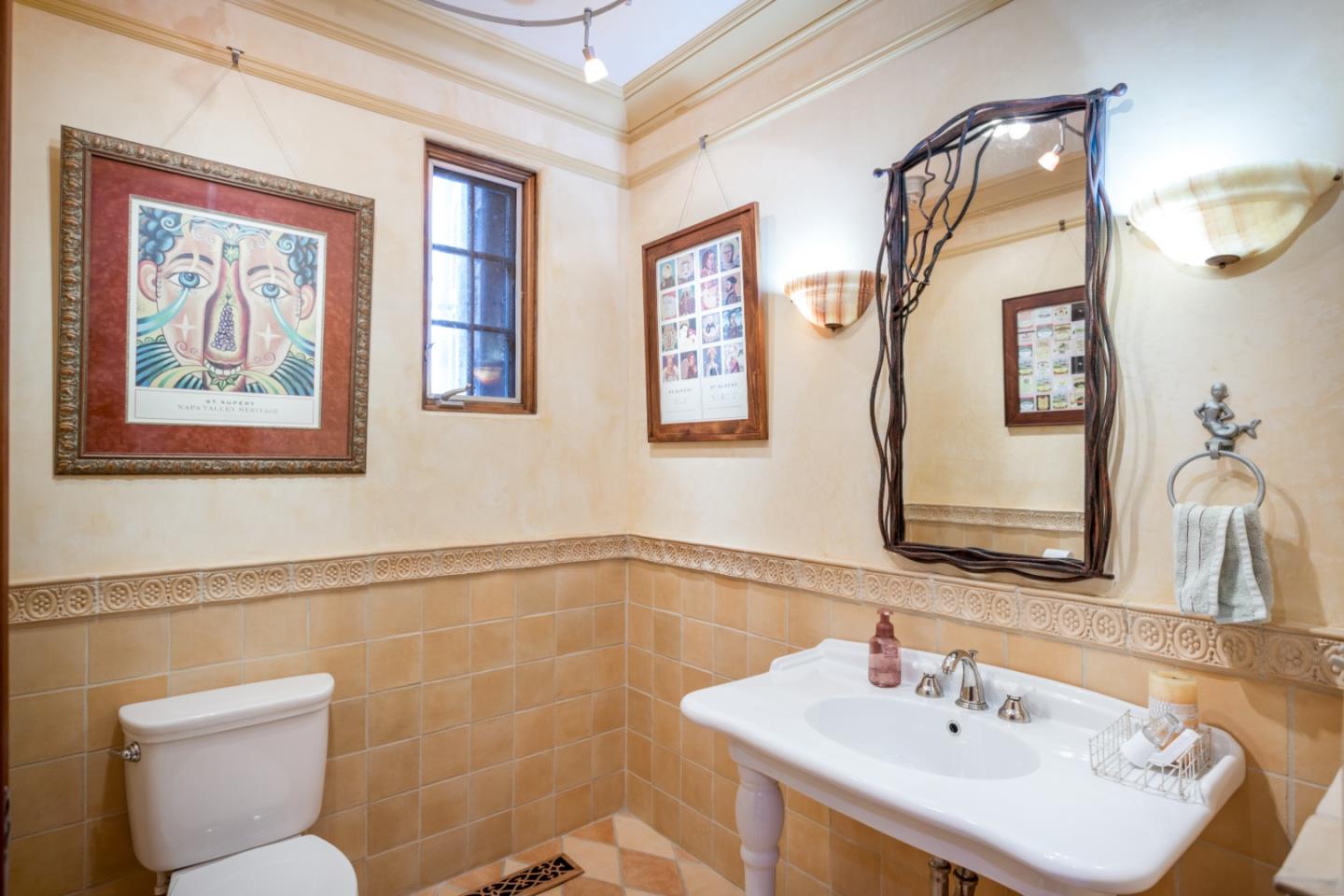 Detail Gallery Image 21 of 50 For 5371 Stonehurst Dr, Martinez,  CA 94553 - 5 Beds | 4/1 Baths