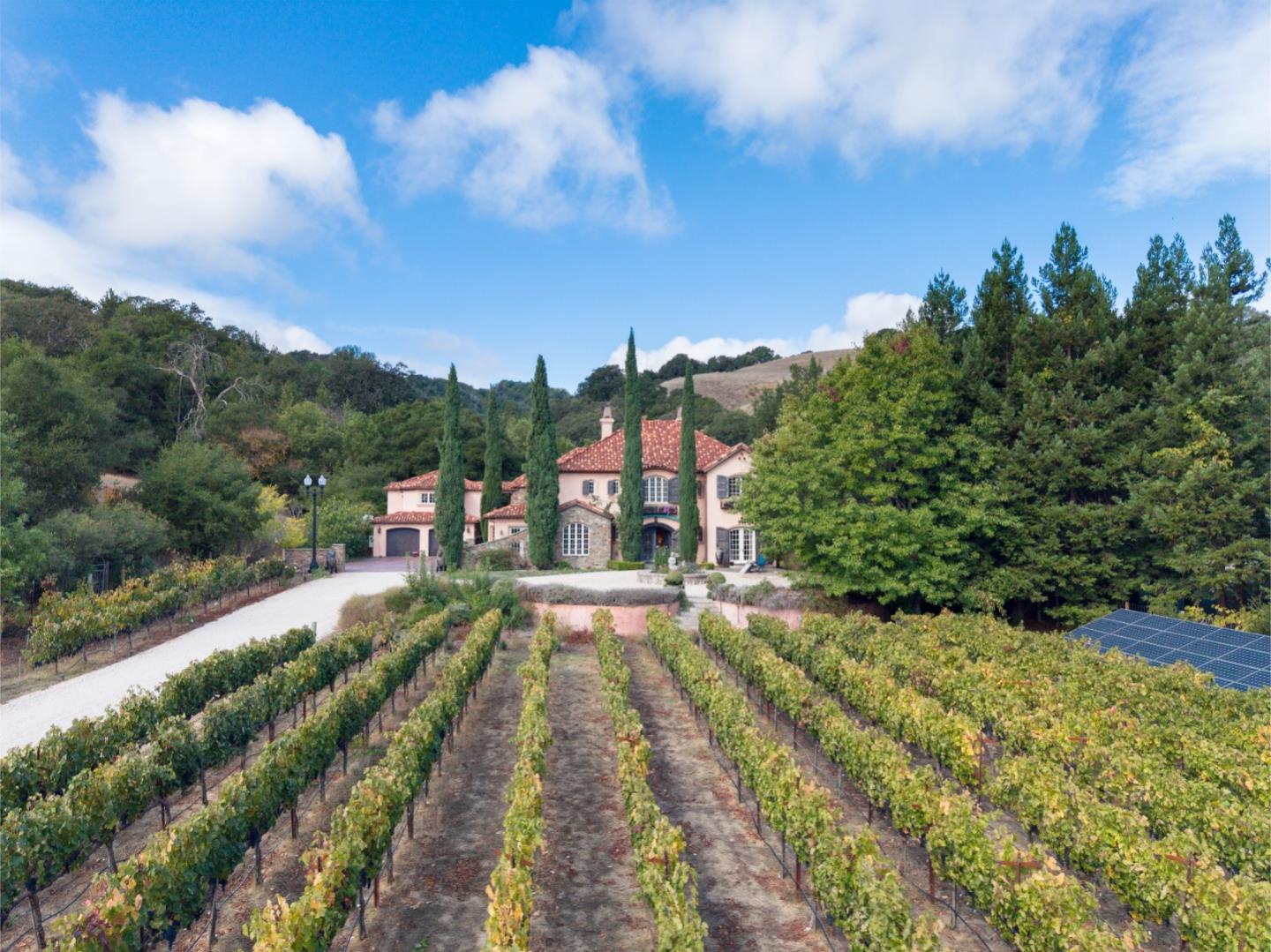 Detail Gallery Image 3 of 50 For 5371 Stonehurst Dr, Martinez,  CA 94553 - 5 Beds | 4/1 Baths