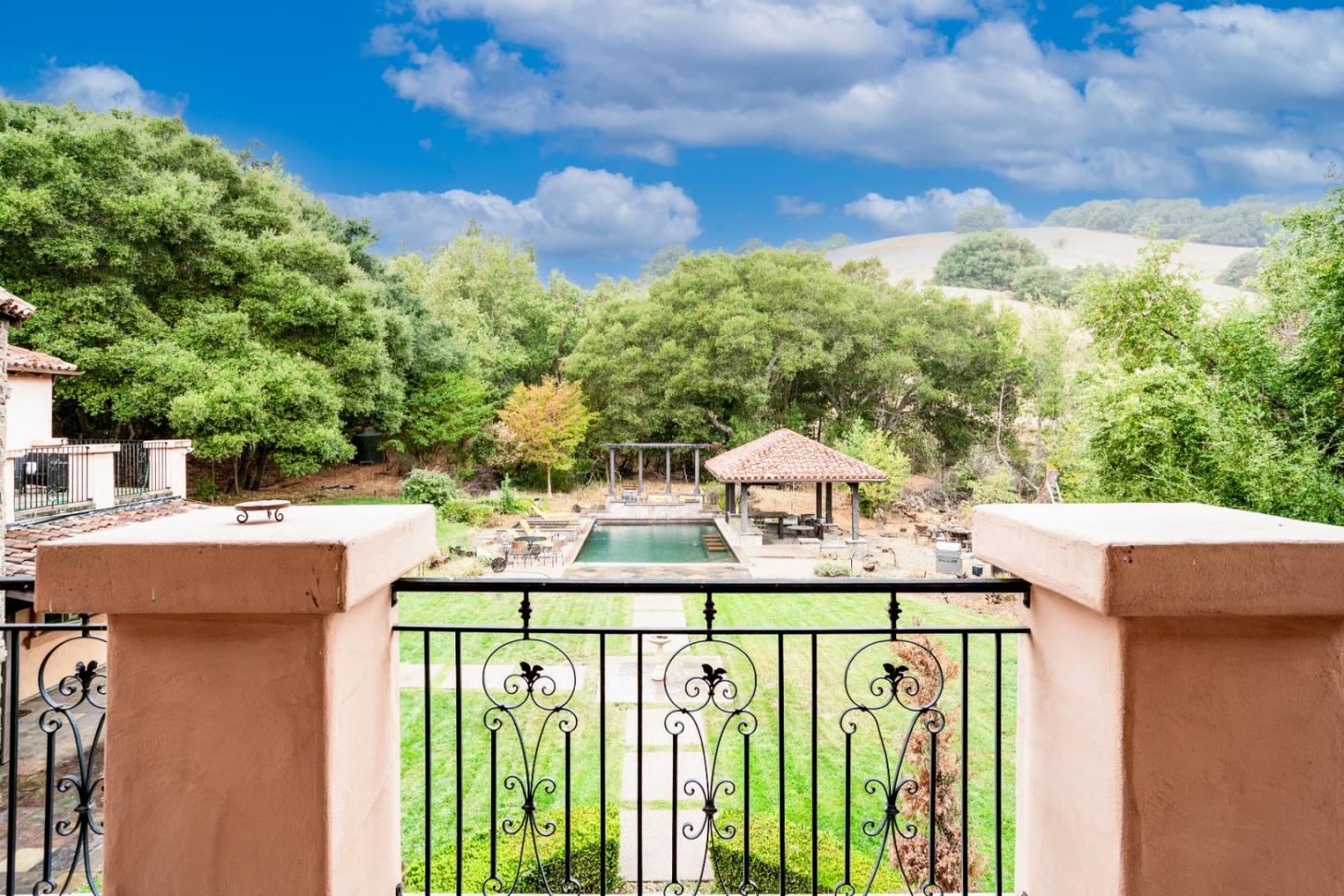 Detail Gallery Image 45 of 50 For 5371 Stonehurst Dr, Martinez,  CA 94553 - 5 Beds | 4/1 Baths