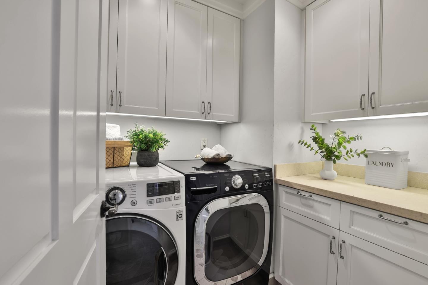 Detail Gallery Image 30 of 47 For 1870 Patio Dr, San Jose,  CA 95125 - 4 Beds | 3/1 Baths