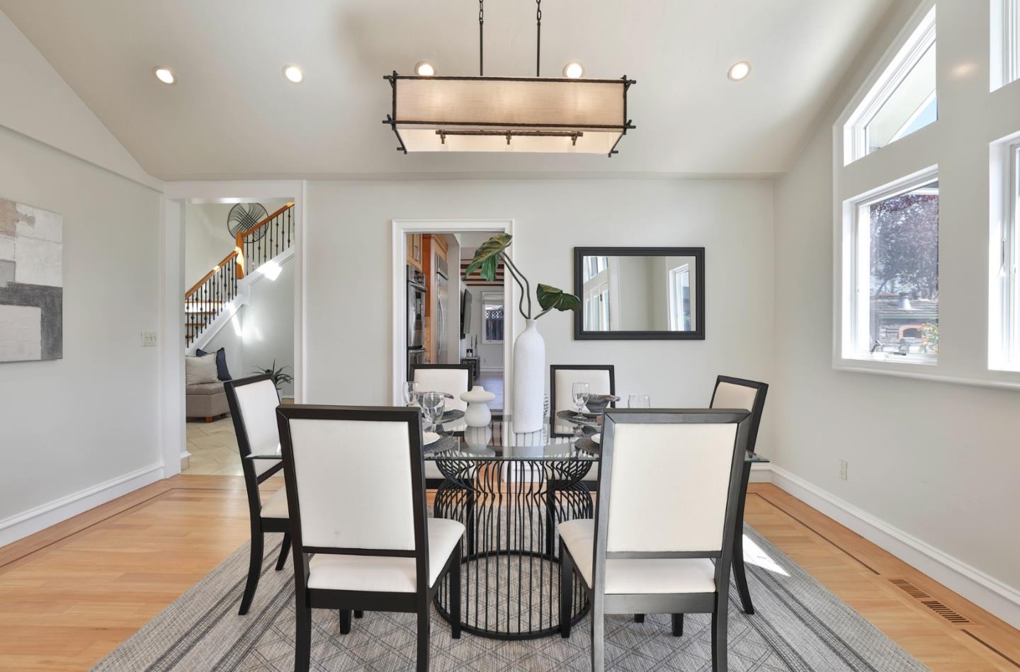 Detail Gallery Image 8 of 47 For 1870 Patio Dr, San Jose,  CA 95125 - 4 Beds | 3/1 Baths