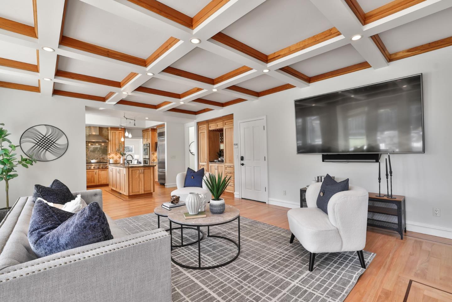 Detail Gallery Image 9 of 47 For 1870 Patio Dr, San Jose,  CA 95125 - 4 Beds | 3/1 Baths