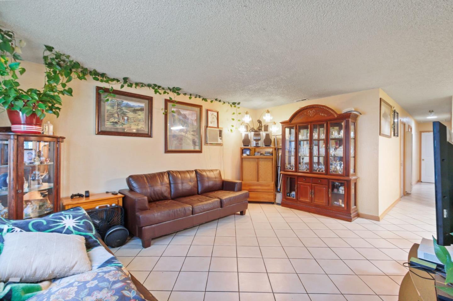 Detail Gallery Image 11 of 36 For 4138 San Miguel Way, San Jose,  CA 95111 - 4 Beds | 3 Baths