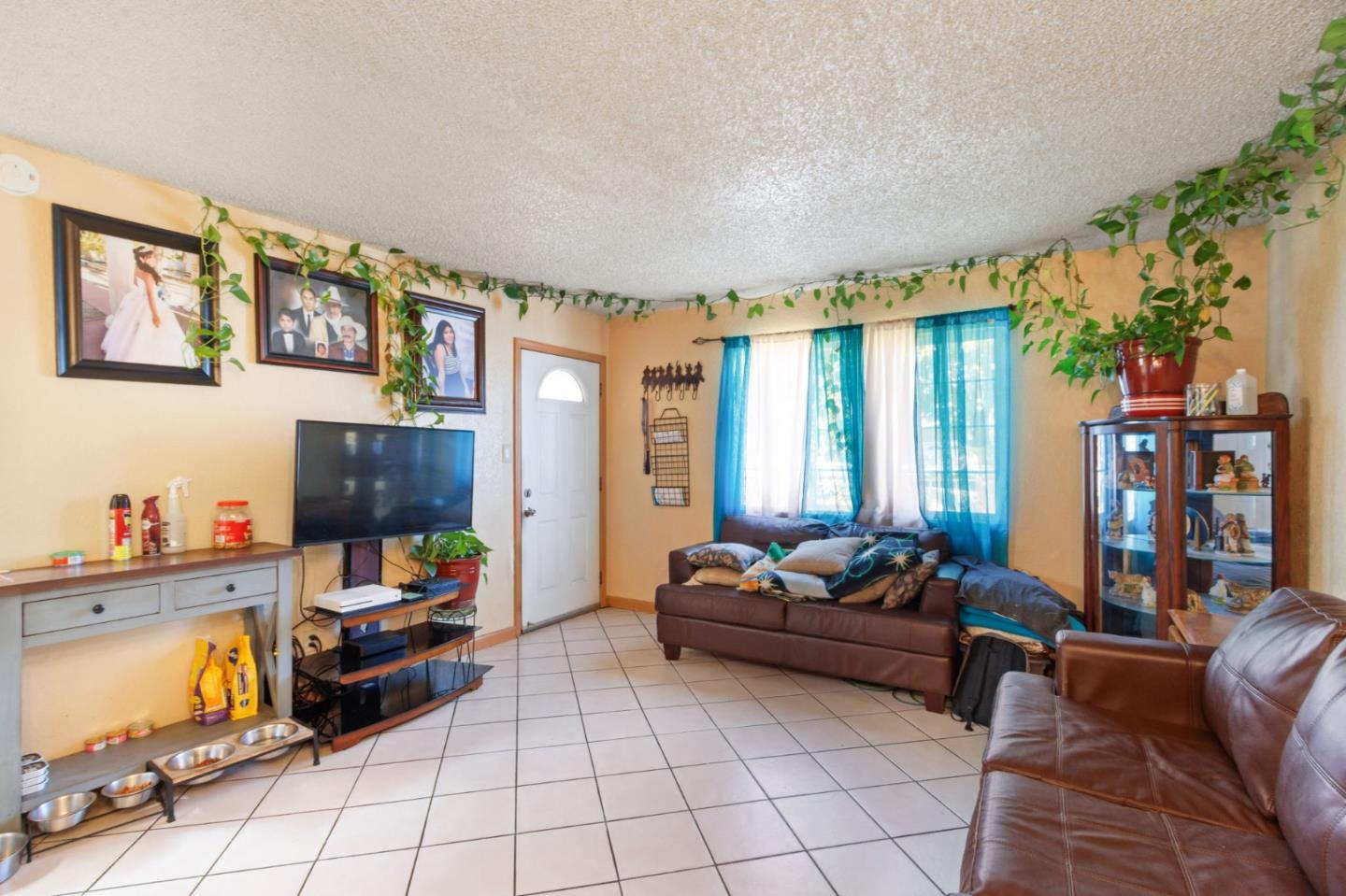 Detail Gallery Image 12 of 36 For 4138 San Miguel Way, San Jose,  CA 95111 - 4 Beds | 3 Baths