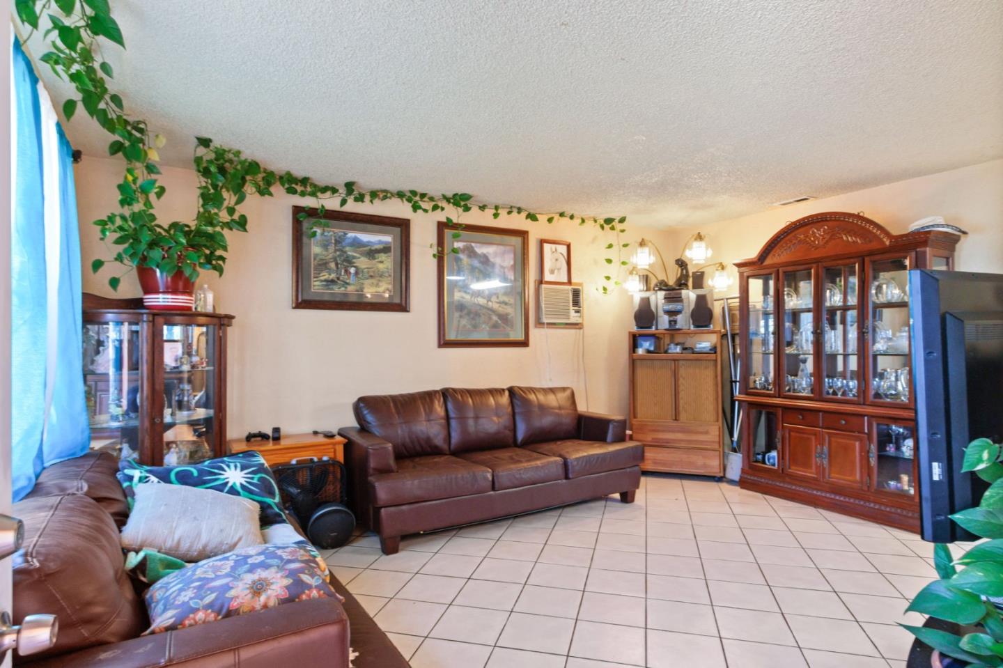 Detail Gallery Image 14 of 36 For 4138 San Miguel Way, San Jose,  CA 95111 - 4 Beds | 3 Baths