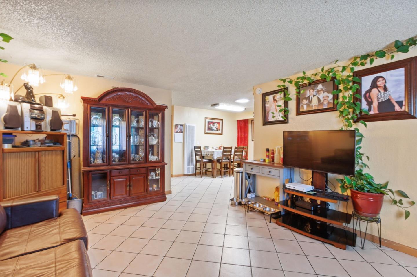 Detail Gallery Image 15 of 36 For 4138 San Miguel Way, San Jose,  CA 95111 - 4 Beds | 3 Baths