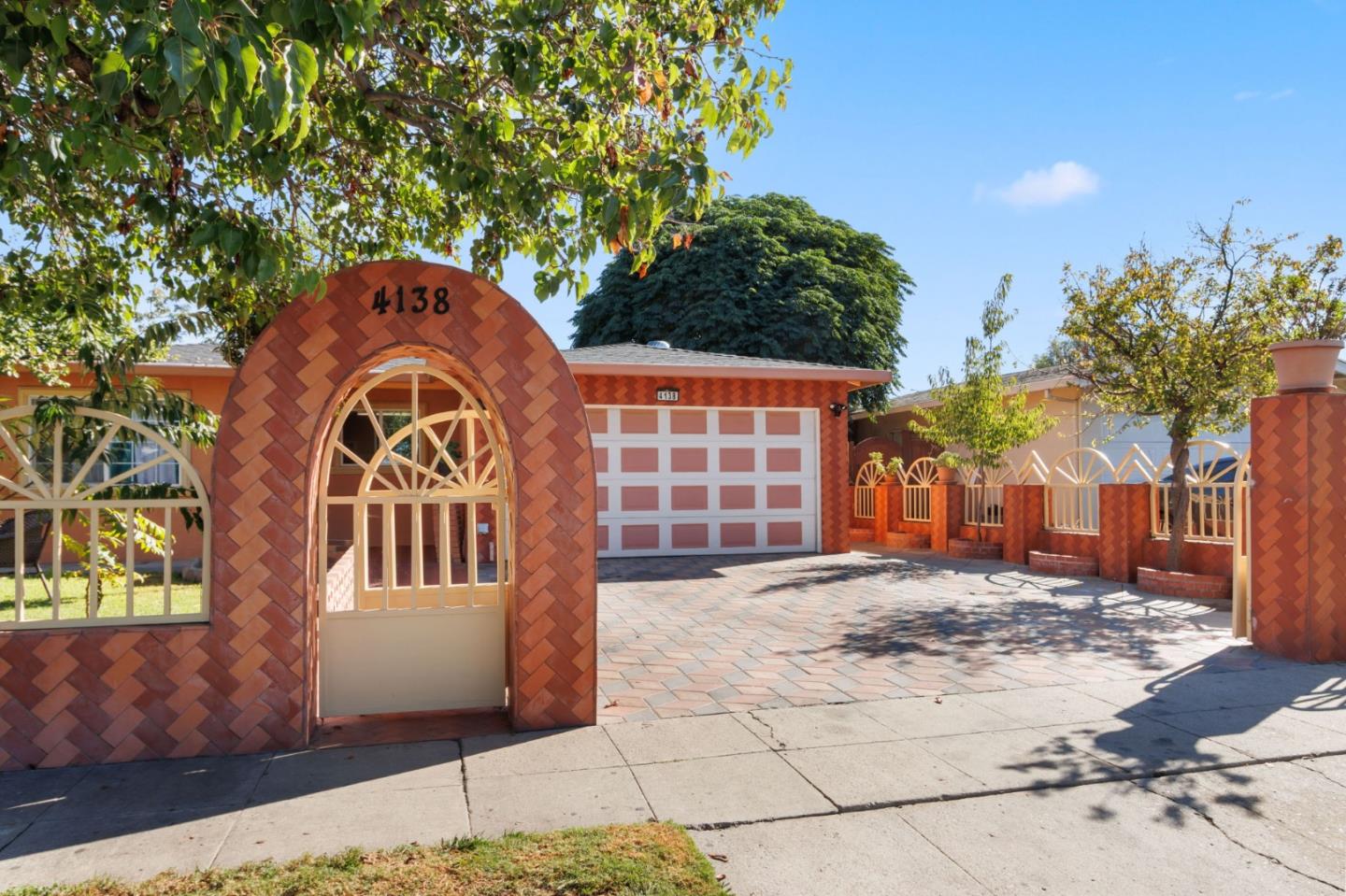 Detail Gallery Image 4 of 36 For 4138 San Miguel Way, San Jose,  CA 95111 - 4 Beds | 3 Baths