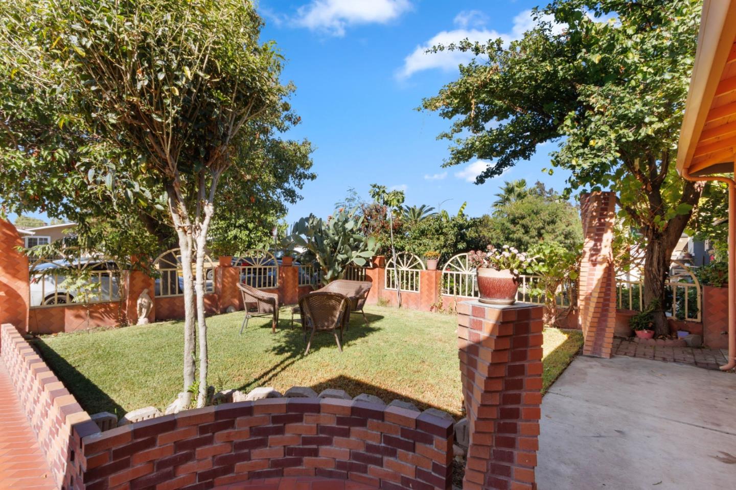 Detail Gallery Image 5 of 36 For 4138 San Miguel Way, San Jose,  CA 95111 - 4 Beds | 3 Baths