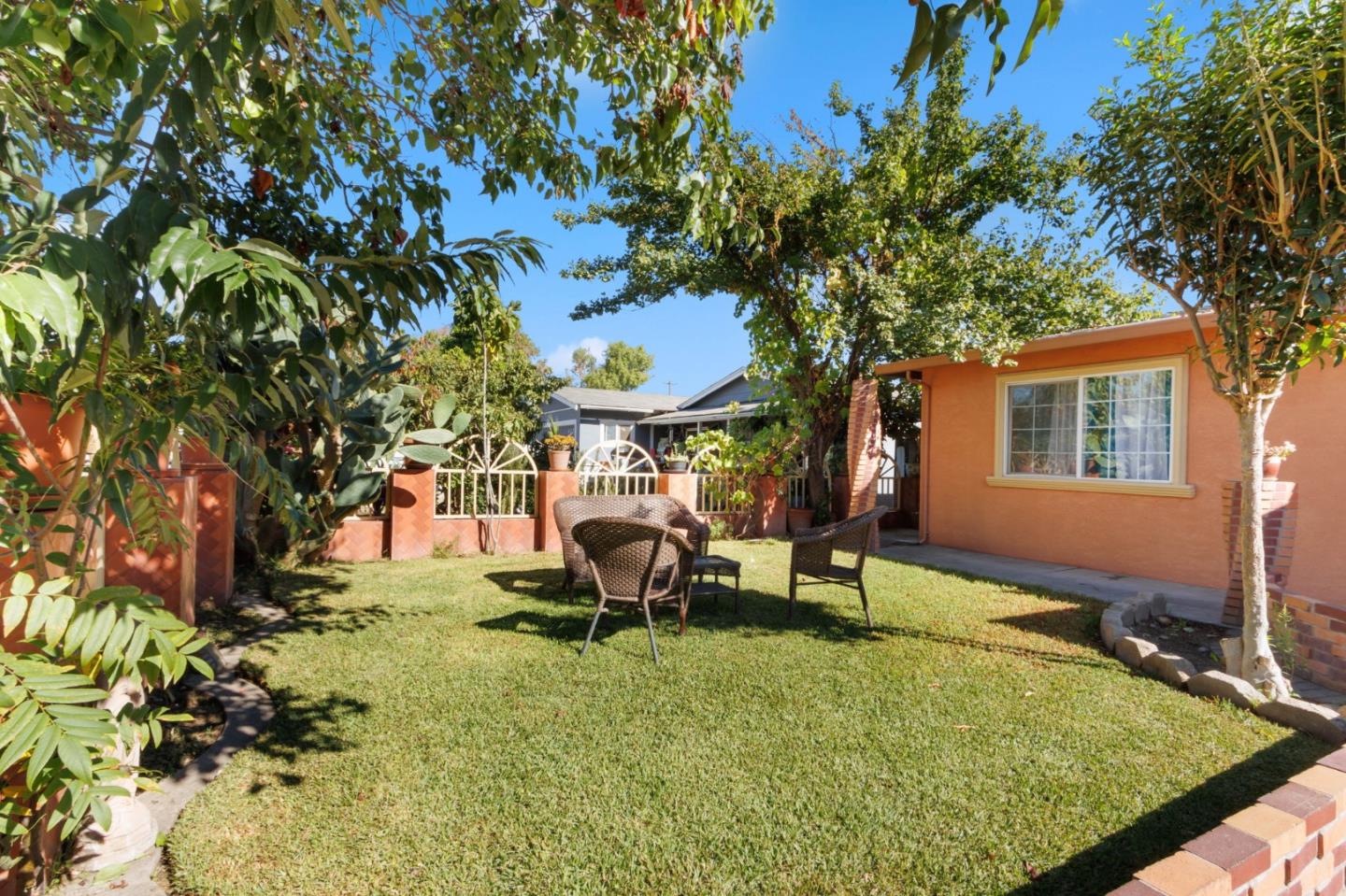 Detail Gallery Image 6 of 36 For 4138 San Miguel Way, San Jose,  CA 95111 - 4 Beds | 3 Baths