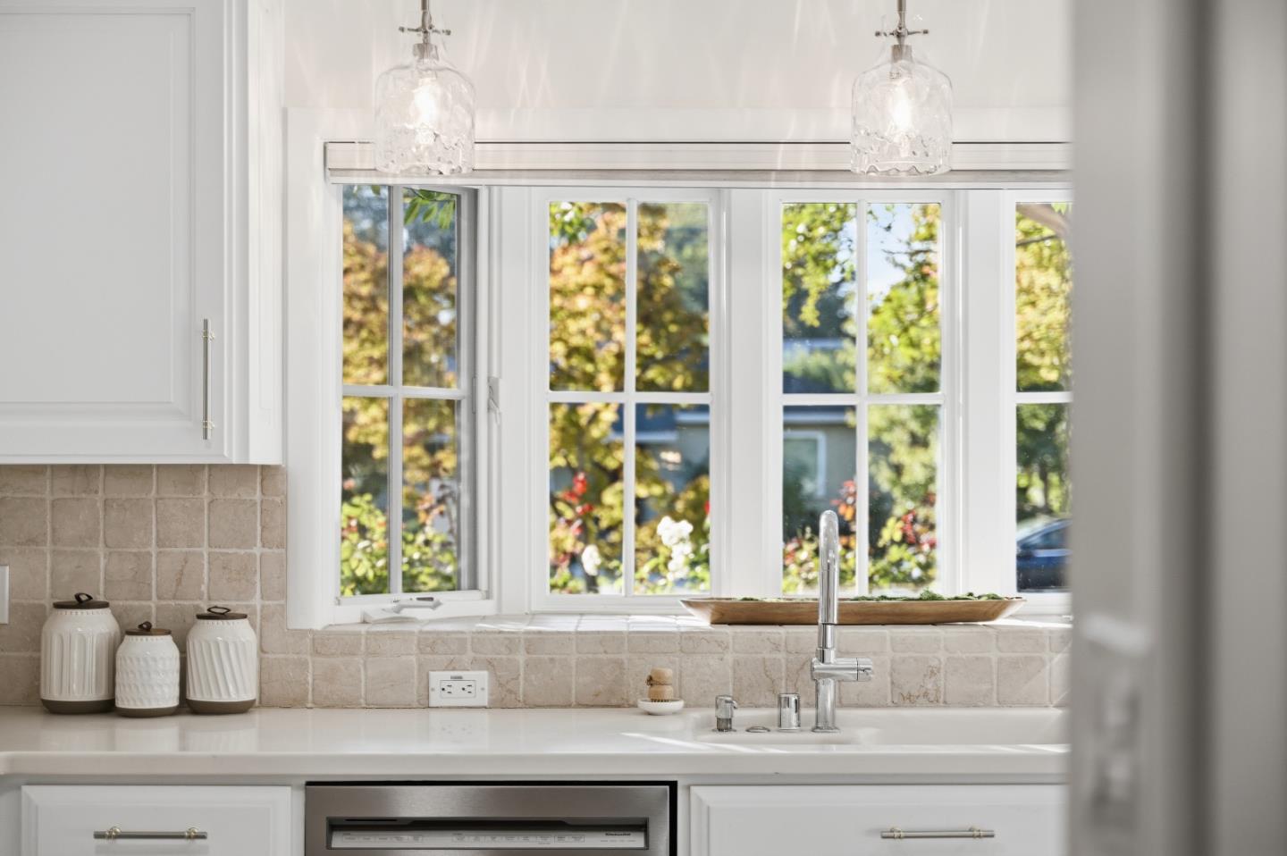 Detail Gallery Image 14 of 65 For 1023 Mercedes Ave, Los Altos,  CA 94022 - 4 Beds | 3 Baths